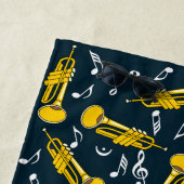 トランペット音楽ノートパターン ビーチタオル (インサイチュ)