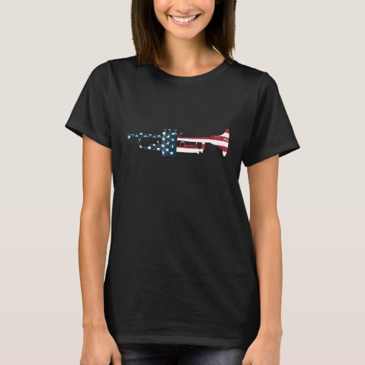 トランペットUSAアメリカ国旗の愛国的Tシャツ Tシャツ (正面)