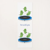 トランポおもしろいリン漫画の可愛いグリーンビーンズ ヨガマット (裏面)