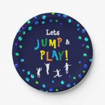 トランポリンまたはバウンスパーティー紙プレート