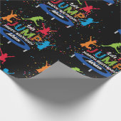 トランポリンカラフルパークジャンプ子供の誕生日パーティー ラッピングペーパー (角)