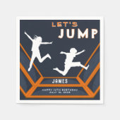 トランポリン公園でオレンジの誕生日パーティーを飛ぼう スタンダードカクテルナプキン (正面)