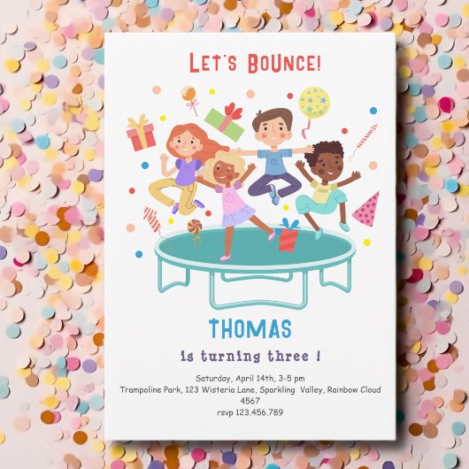 トランポリン跳び跳ね上がりパーク子供の誕生日 招待状