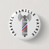トラヴィールファミリーパトリエ 缶バッジ (正面)