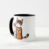 トラ縞の猫とオレンジ色の子猫 マグカップ (正面左)