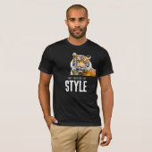トラ虎グラフィック「スタイルの未来」 Tシャツ (正面フル)