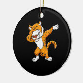 トラ | Dabbing Tiger Squad Footballマスコットおもしろい セラミックオーナメント (左)