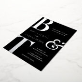 トリオモノグラムイニシャルブラック&ホワイト結婚ズ 箔招待状 (回転した状態)