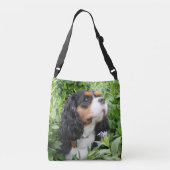 トリカラーカヴァリエキングチャールズスパニエル犬ドッグ クロスボディバッグ (裏面)