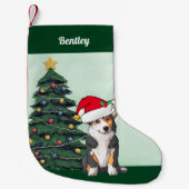 トリカラーコルギクリスマスツリーグモノグラムのリーン スモールクリスマスストッキング (正面)