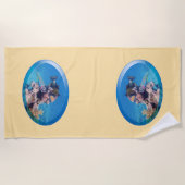 トリガーフィッシュアットコーラルリーフ – 写真デザイン | ビーチタオル (正面)