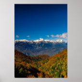 トリグラヴ山の素晴らしい紅葉の景色 ポスター (正面)