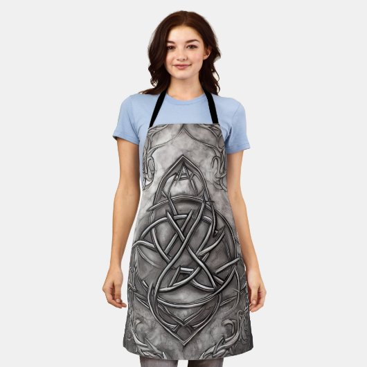 トリケトラ三位一体ノットシルブリピーターフェイクメタル エプロン (着用した状態)