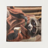 トリコットコートのタペストカップに眼鏡をかけたかわいいアライグマ タペストリー (正面(横))