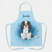 トリコラーカバリエキングチャールズスパニエル犬ドッグオンブルー エプロン (正面)