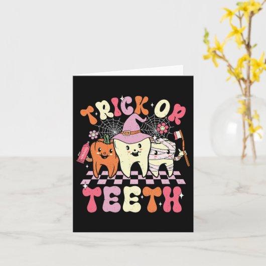 トリックおもしろいまたは歯ハロウィーン歯科衛生士または カード (黄色い花)