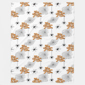 トリックまたはトリートタイポグラフィ（スパイダパターンID680） フリースブランケット (正面)