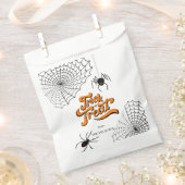 トリックまたはトリートタイポグラフィ(Spiders ID680) フェイバーバッグ (クリップ留めされた状態)