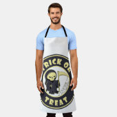 トリックまたはトリートハロウィーンの死神キャラクター エプロン (着用した状態)