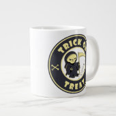 トリックまたはトリートハロウィーンの死神キャラクター ジャンボコーヒーマグカップ (正面右)