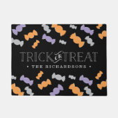 トリックまたはトリートパーソナライズされたハロウィン ドアマット (正面)