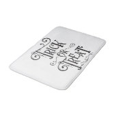 トリックまたはトリートヴィンテージタイポグラフィ型ハロウィーン バスマット (アングル)