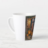 トリックまたはトレーター、勇敢なハロウィーンの衣装の女の子 カフェラテマグ (左アングル)