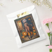 トリックまたはトレーター、勇敢なハロウィーンの衣装の女の子 フェイバーバッグ (封をした状態)