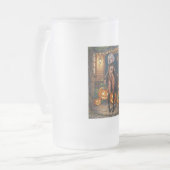 トリックまたはトレーター、勇敢なハロウィーンの衣装の女の子 フロストグラスビールジョッキ (正面左)