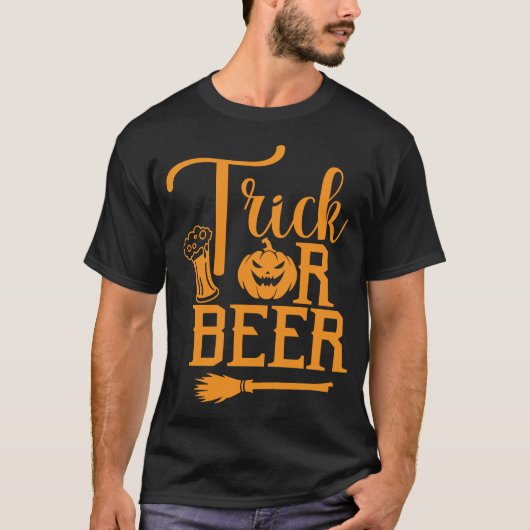 トリックまたはビール面白いハロウィーン飲みデザイン🍺🎃 Tシャツ (正面)