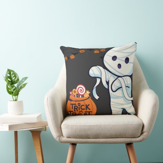 トリックまたは治療ミイラのハロウィンキャンディおもしろい子供がshir クッション (椅子)