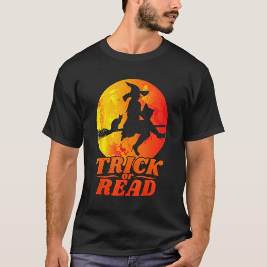 トリックま読たは司書ハロウィーンの魔女の猫のティーシュ Tシャツ (正面)