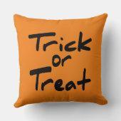 トリック又はトリートヴィンテージハロウィーン新聞プリント クッション (裏面)
