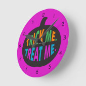 トリック・ミー・トリートメント・数々のハロウィーン・カラー ラウンド壁時計 (傾斜)