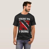 トリニダード・トバゴ国旗 – TriniからDボーン Tシャツ (正面フル)