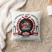 トリニダード・トバゴ国立プライドエンブレムオンホワイト クッション (ブランケット)