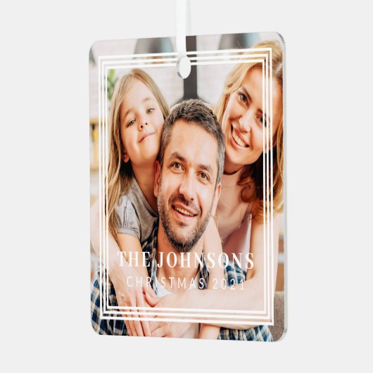 トリプルフレームモダンシックファミリーフォトホリデー メタルオーナメント (正面左)