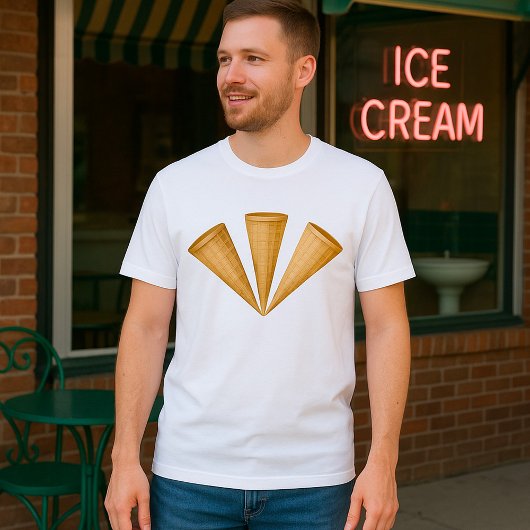 トリプルワッフルアイスクリームコーンサマーデザート Tシャツ