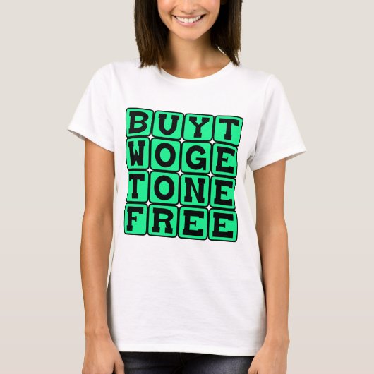 トリプレット妊娠中 Buy Two Get One Free Tシャツ (正面)