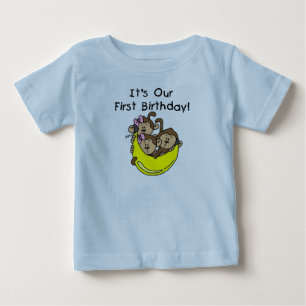 トリプレット1st - 2人の女の子1人の男の子Tシャツとプレゼント ベビーTシャツ