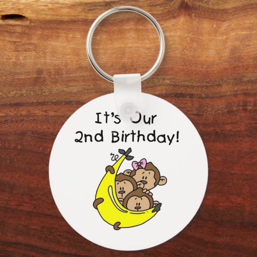 トリプレット2nd - 2人の男の子/1人の女の子Tシャツ キーホルダー (正面)