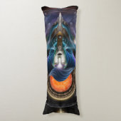 トリリア – オレンジ色の月の女神 ボディピロー (正面縦)