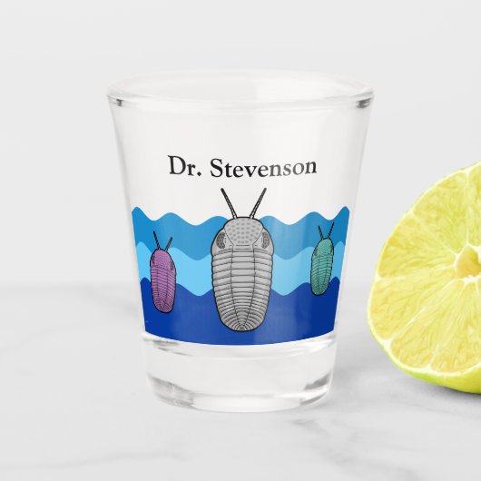 トリロビテスの台頭 – 先史時代の動物 ショットグラス (正面)