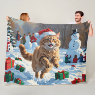 トルコアンゴラの猫、雪の中で走るクリスマスハット フリースブランケット