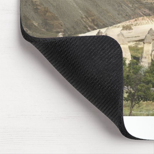 トルコユニークのカッパドキアの妖精の煙突。 マウスパッド (コーナー)