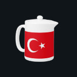 トルコ国旗<br><div class="desc">トルコの旗を特集したティーポットでトルコのプライドのtouch独占的をティーコレクションに追加しよう!詳細に細心の注意を払って作られたこのティーポットは単なる機能品ではなく、トルコの豊かな伝統と文化的アイデンティティのお祝いである。このエレガントデザインはトルコの象徴的な旗を際立って表示しユニークて、このティーポットはビールを楽しみながら国に対する愛を示す意味のある方法お気に入りのである。あなたはお茶のパーティーをホストするか、独特の贈り物を探すか、または単にあなたのキッチンコレクションを強化するかにかかわらず、このトルコをテーマにしたティーポットは完璧な選択である。そのスタイリッシュデザインと資高品質料は大事な行事に目立つ追加を可能にし、あなたの表現すべての注いでトルコに対する賞賛を可能にする。このトルコ国旗のティーポットは、耐久性と視覚的な両方の印象的さを兼ね備えたプレミアムセラミックから作られている。フラッグ鮮やかデザインは、滑らかで光沢のある表面に印刷され、目を確実に捕まえる。豊富な機能を備え、複数のゲストにサービスを提供するのに最適で、頑丈なハンドルは快適なグリップを提供する。トルコの文化を大切にしたり、独特で機能的なテアウェアを楽しんだりする人にとって理想的な贈り物だ。本物のトルコ愛好家のためのテアレエレガント、高品質プリント、プレミアムセラミック、耐久性とスタイリッシュプライド、テアレ、本物のトルコ愛好家のためのテアレの表面の国章デザインユニーク、デザイン、プレミアム陶器、耐久性とチャームは、テアレ、トルコのデザイン、機能しゃれている性、文化ID記号トルコの実用的で装飾的なIDクラフトマンシップ、耐久性と信頼性の高い文化、トルコのTeapot装飾と機能性、</div>