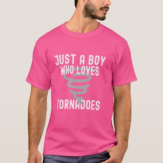 トルナドス竜巻の生存者Stを愛しているだけの少年 Tシャツ (正面)