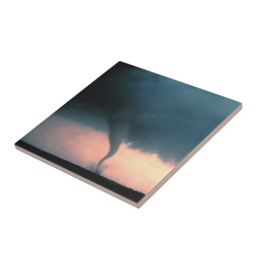 トルナド タイル (側面)