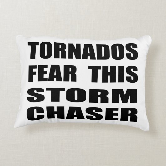 トルネードはこの嵐のチェーサーを恐れています アクセントクッション (裏面)