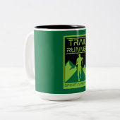 トレイルランナースポーツ自然 ツートーンマグカップ (正面左)